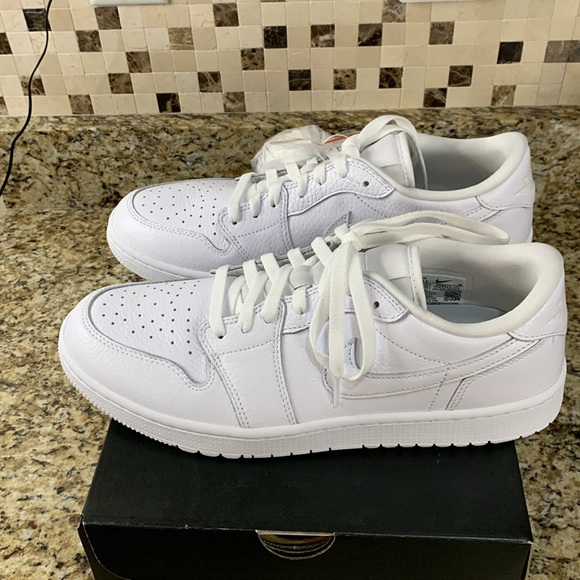 Air Jordan 1 Low G. Golf shoes. - Picture 3 of 7